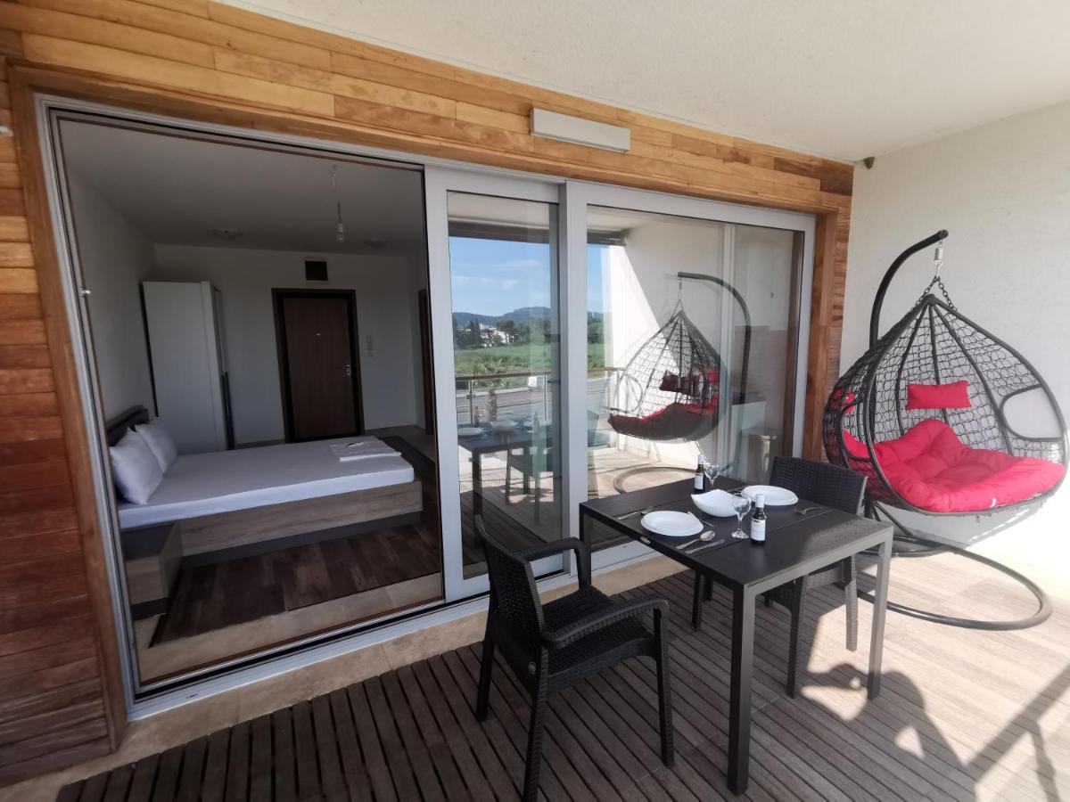 New Luxury Apartments Bar Esterno foto